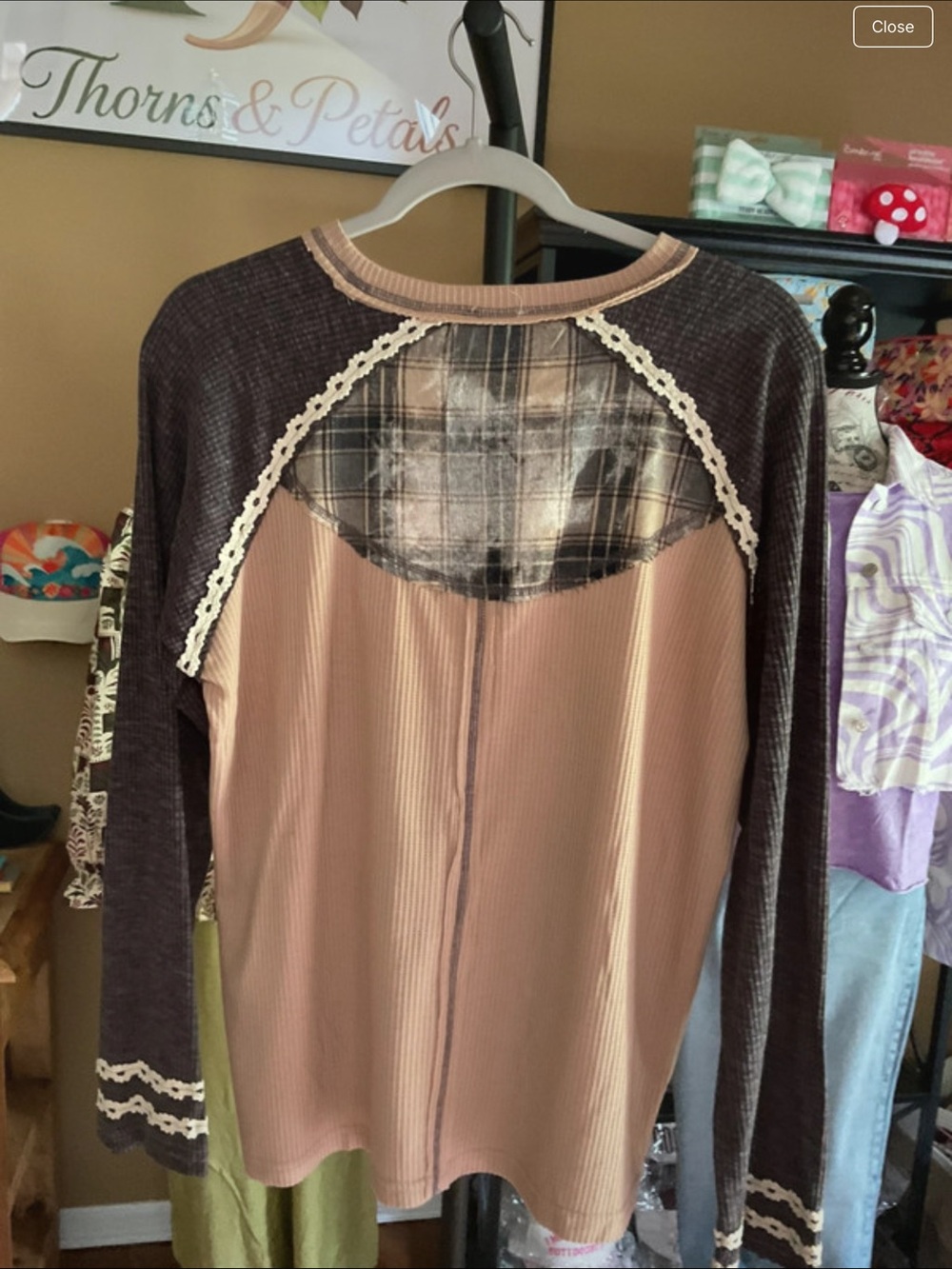 POL Long-Sleeve Raglan Top in Dusty Pink and Brown - Picture 2 of 2